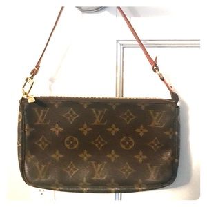 Louis Vuitton pochette